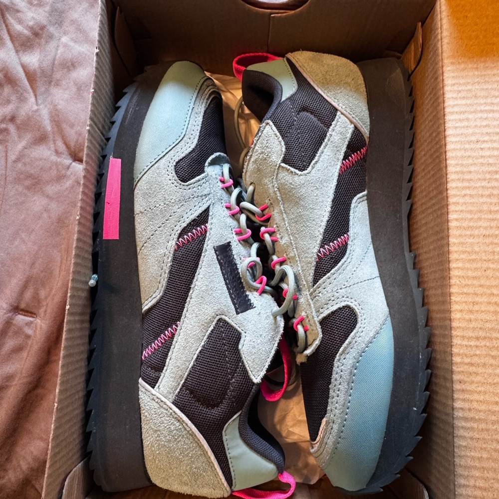 Reebok Pink & Gray Mesh Trainer